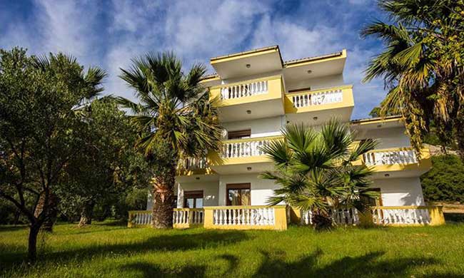 Koviou Holiday Village