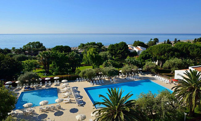 Unahotels Naxos Beach Resort